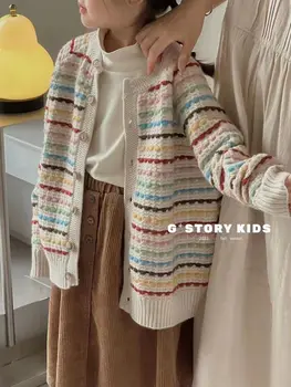 Girl Top 2023 Naujas rudens žiemos korėjiečių mados stilius Spalvingas dryžuotas trikotažas Baby Girl ilgomis rankovėmis viršutinis vaikiškas megztinis