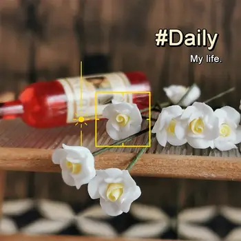 Miniatiūrinis gėlių centrinis elementas Realistinis miniatiūrinis rožių gėlių modelis lėlių namų dekoravimui 